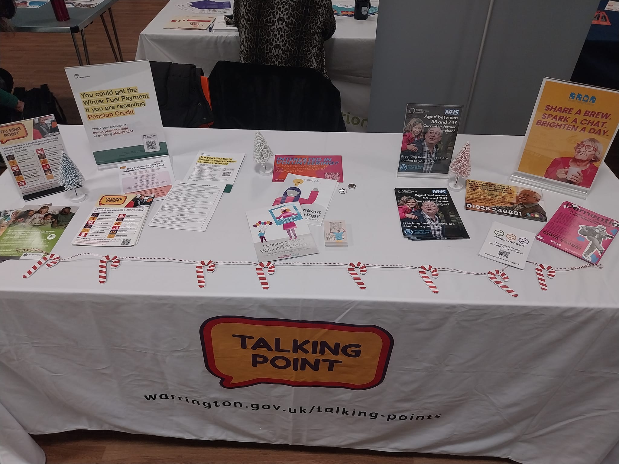 Table of leaflets